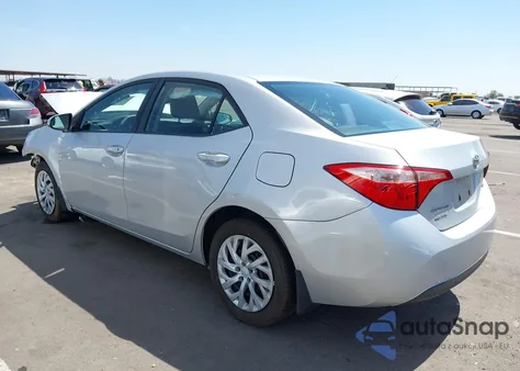 2017 Toyota Corolla Le z USA, uszkodzony, nr VIN 2T1BURHE2HC803055